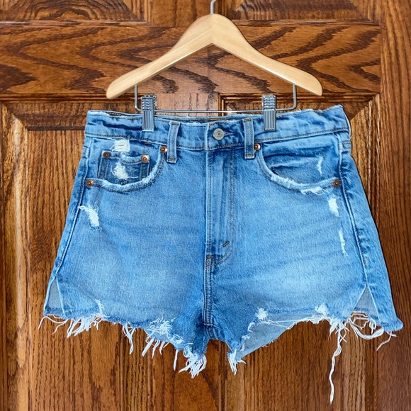 Abercrombie & Fitch High Ride Mom Shorts - Picture 2 of 3
